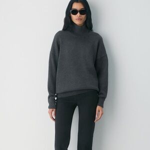 Aritzia Wilfred Chunky Merino Wool Turtleneck Sweater size XS charcoal grey